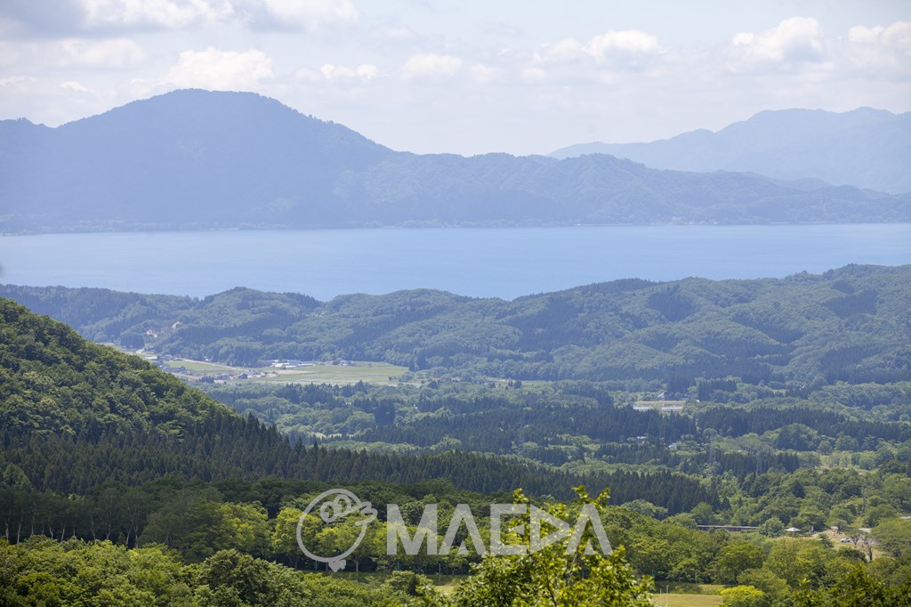 田沢湖高原から見た田沢湖