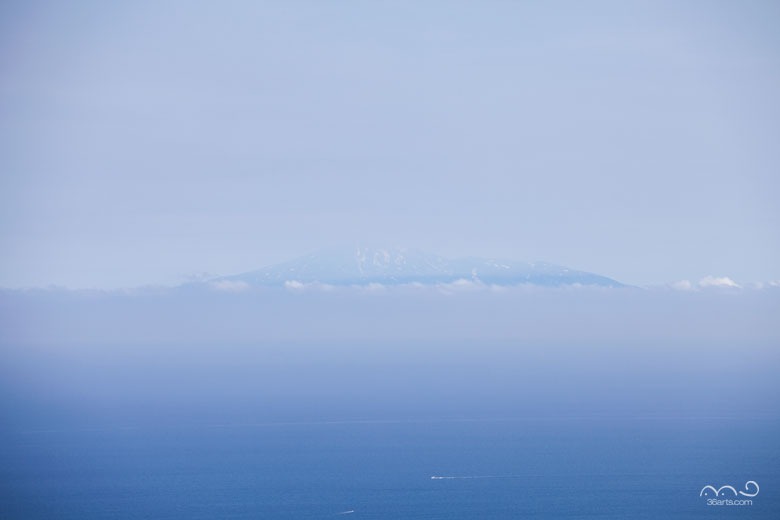 日本海と鳥海山