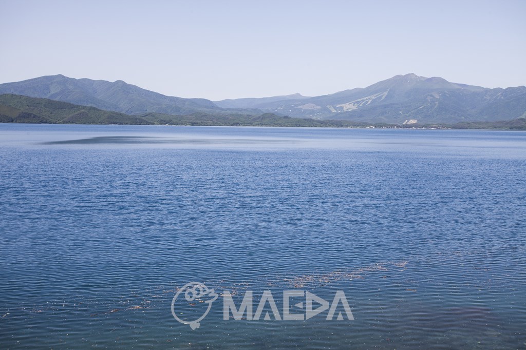 田沢湖と駒ケ岳